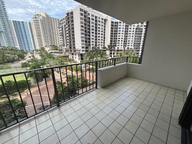Building Photo - 520 Brickell Key Dr