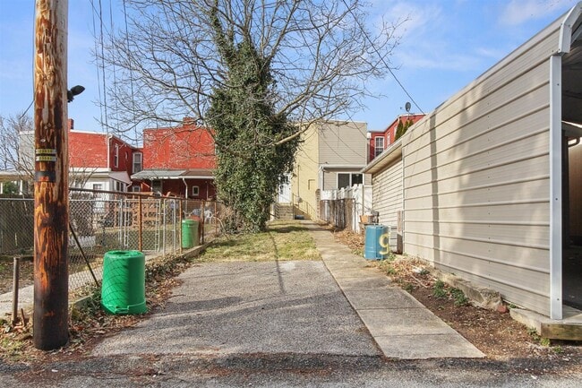 Building Photo - Coming Soon - Beautiful 3 Bedroom, 2 Bath ...