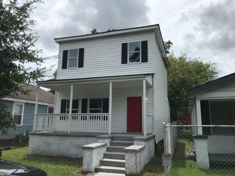 Building Photo - 1711 Stratford St