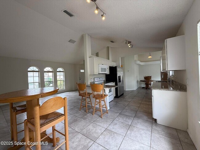 Building Photo - 3506 Egret Dr