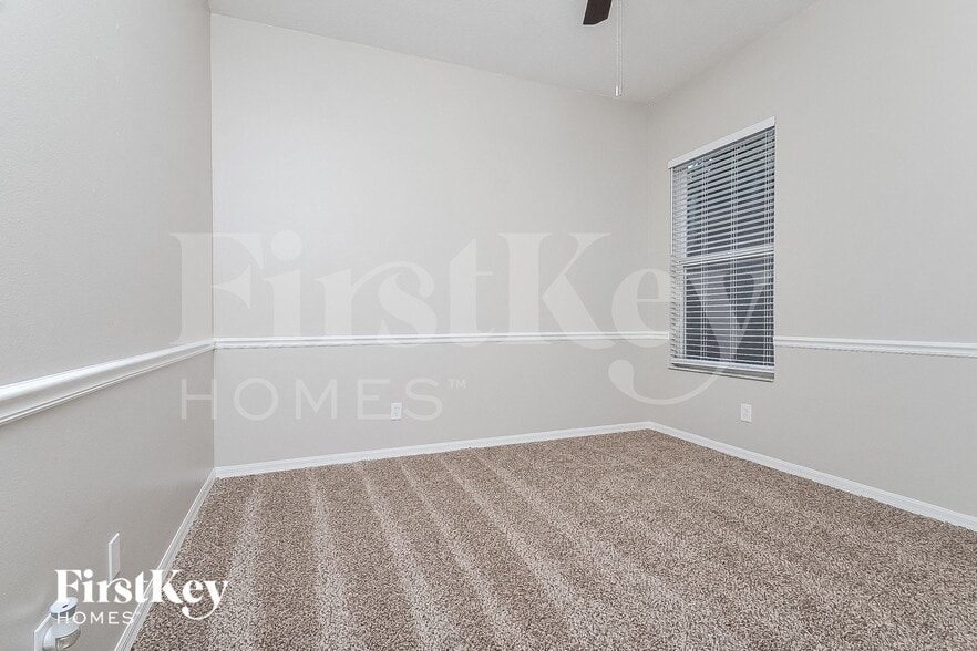 Building Photo - 1102 Lumsden Trace Cir