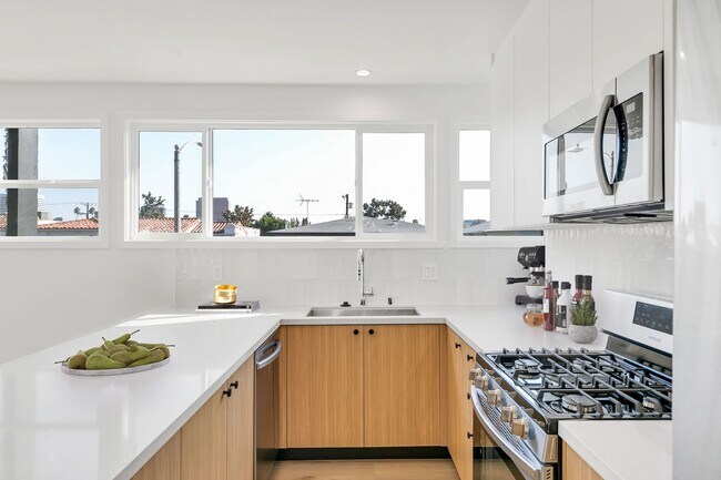 Building Photo - Blackburn Building