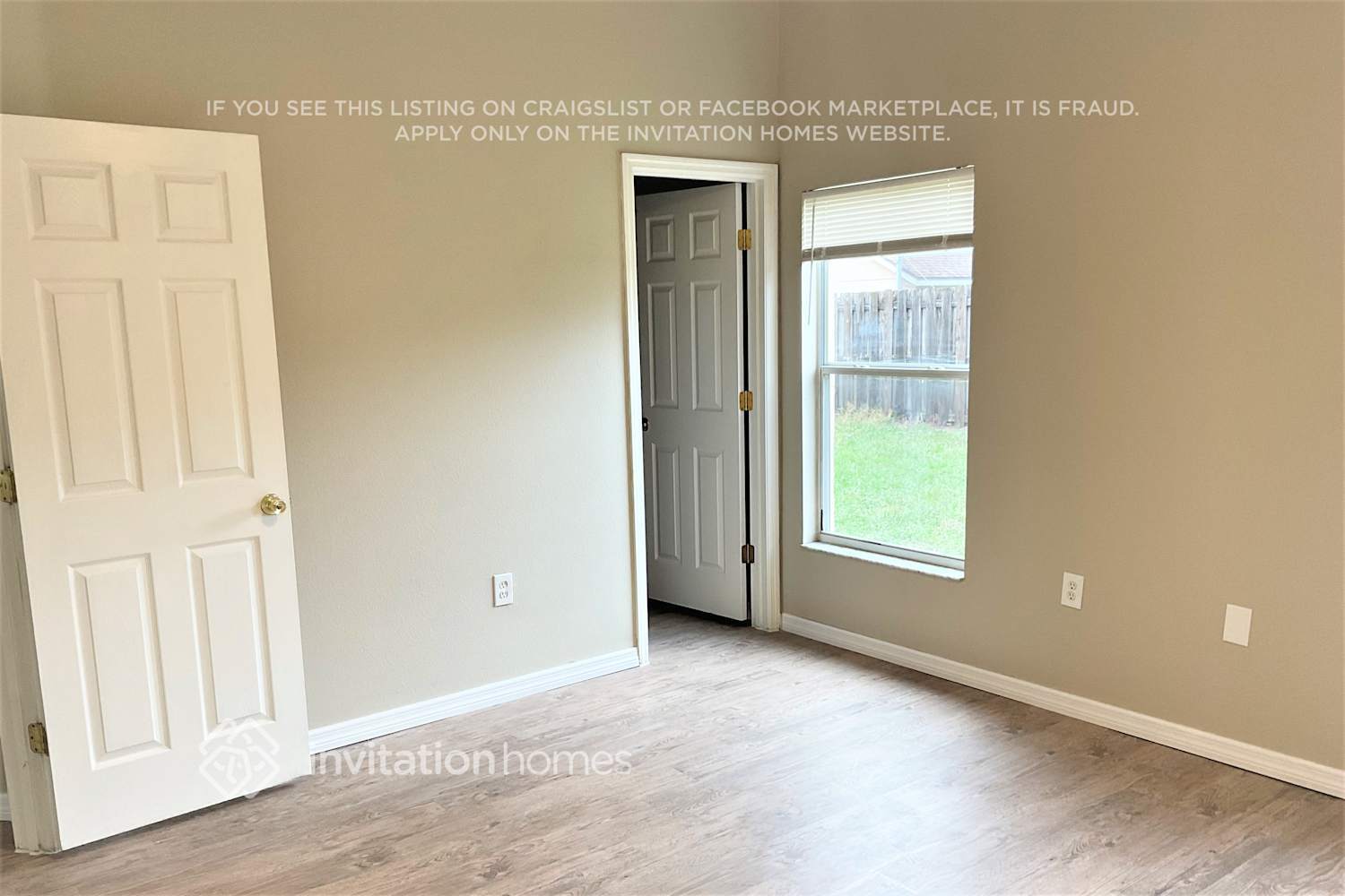 Building Photo - 713 Lady Diana Dr