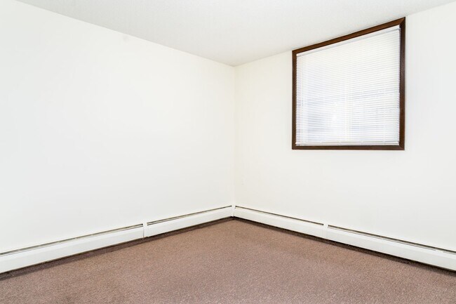 Interior Photo - 2626 Fremont Ave S