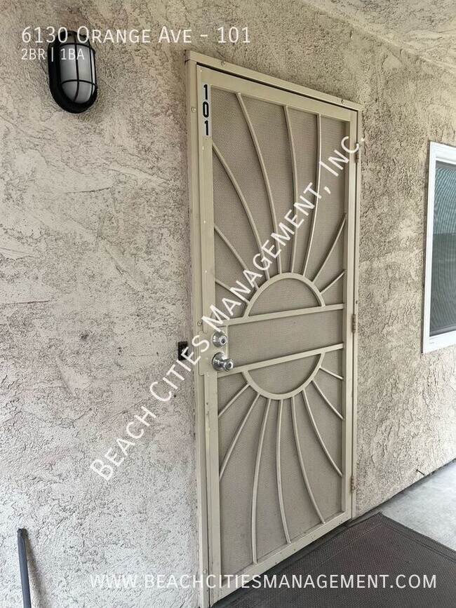 Building Photo - Remodeled Lower Unit