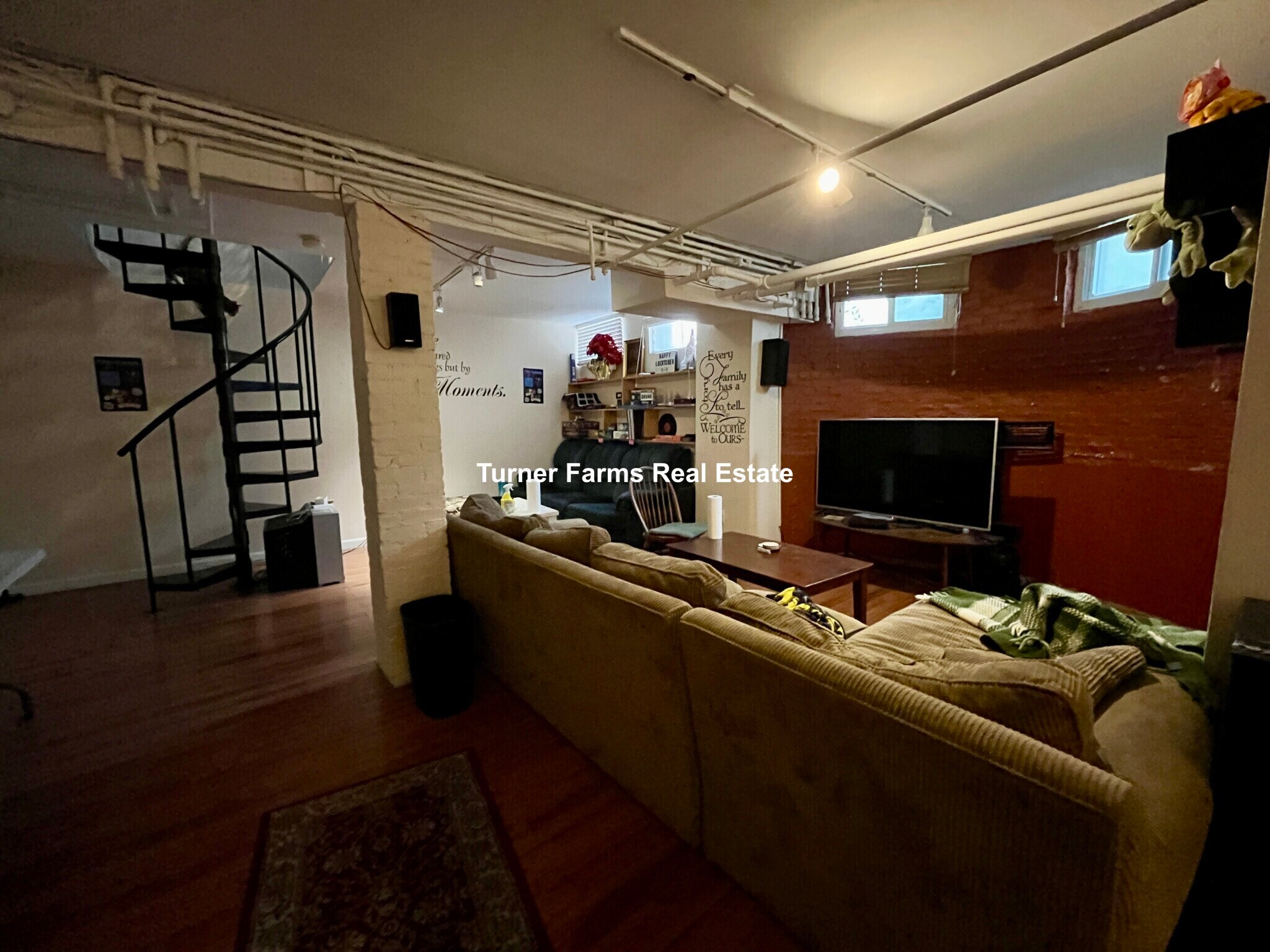 Building Photo - 19 Netherlands Rd