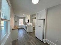 Building Photo - 4th Street