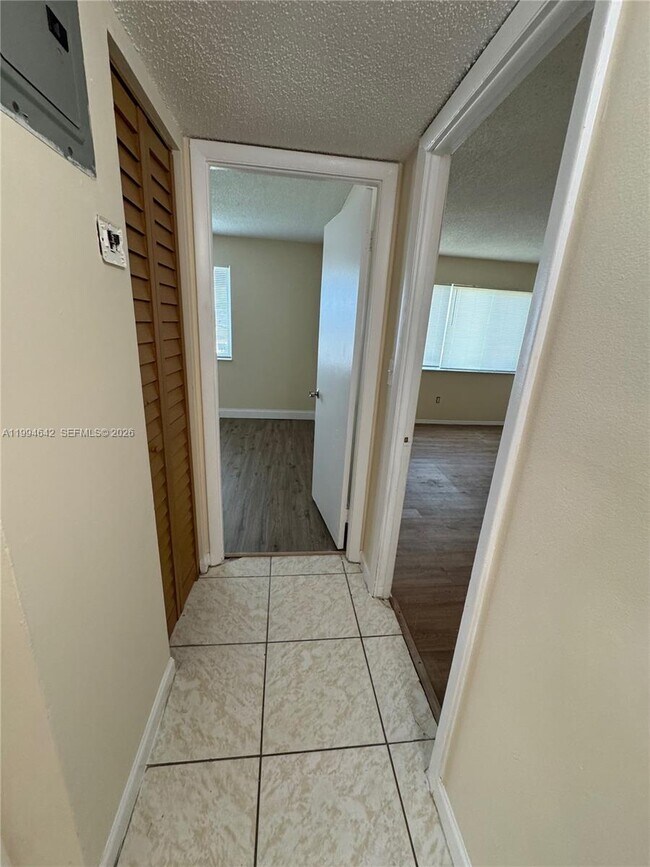 Building Photo - 14830 Naranja Lakes Blvd