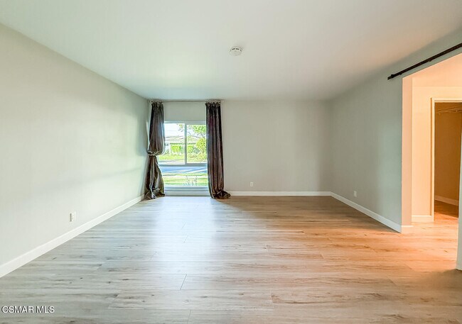 Building Photo - 1251 Buckingham Dr
