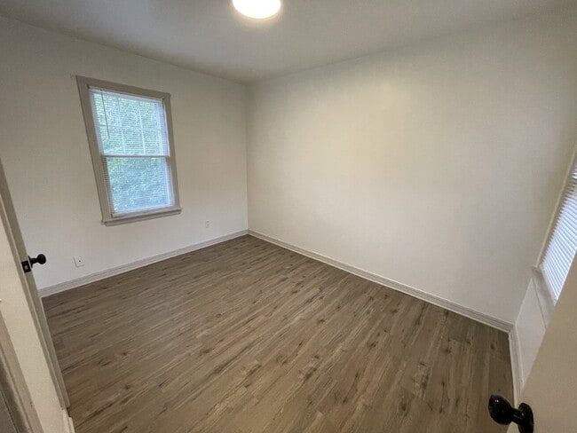 Building Photo - 3b, 1b Home in The Village