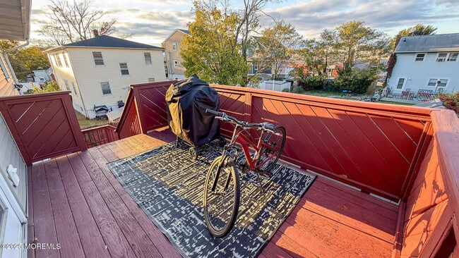 Building Photo - 73 Maple Ave