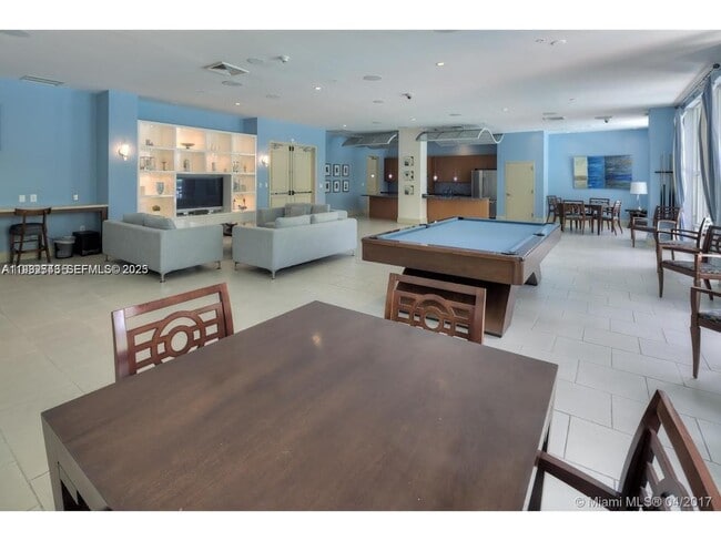 Building Photo - 2001 Biscayne Blvd