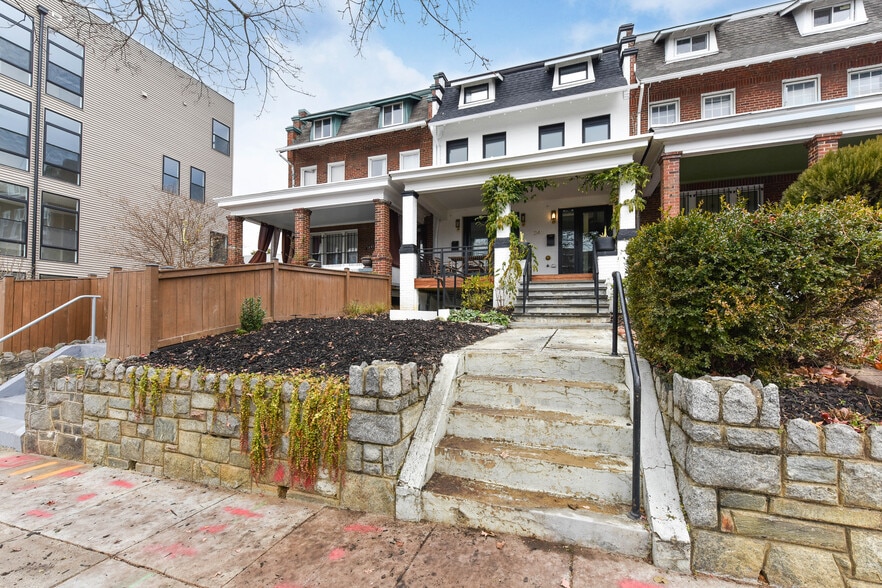 Building Photo - 1349 Randolph St NW