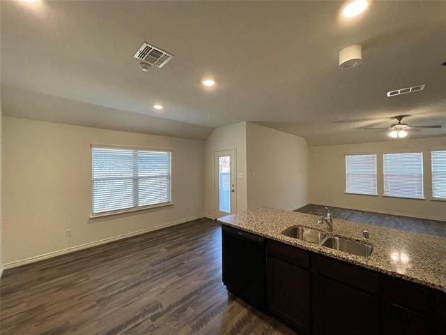 Building Photo - 761 Jamestown Ln