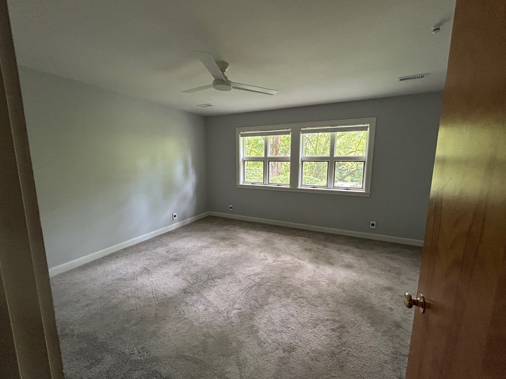 Bedroom 2 faces the front - 407 McCauley St