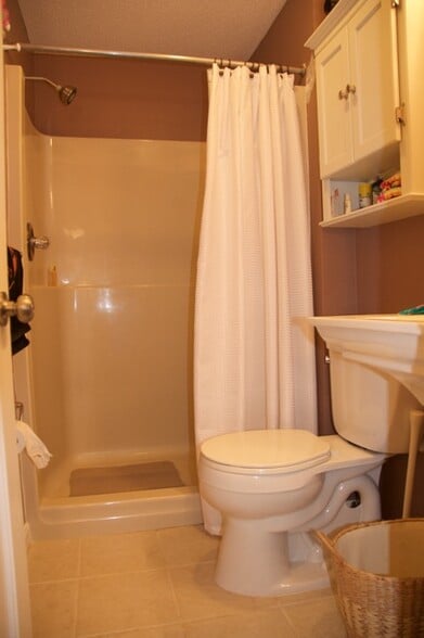 Building Photo - 51 Stacey Cir