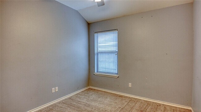 Building Photo - 2542 Windrose Dr