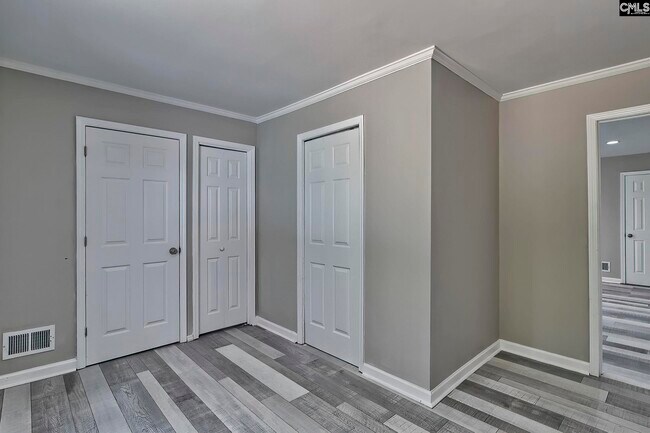 Building Photo - 113 Lyndhurst Rd