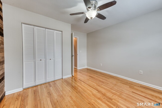 Building Photo - 66 Beths Ave