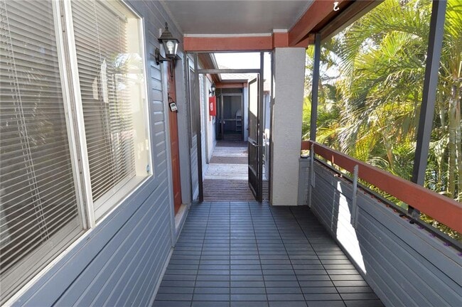 Building Photo - 10265 Gandy Blvd N