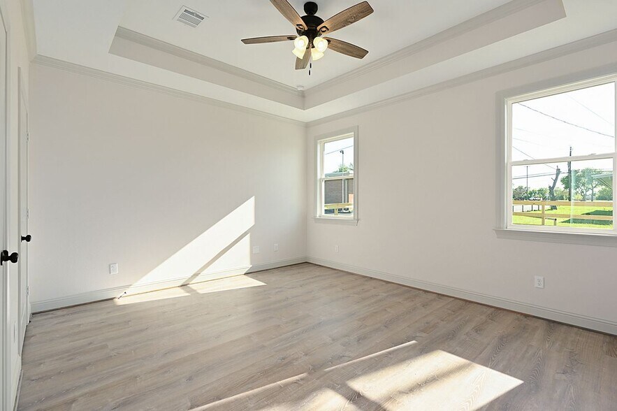 Building Photo - 1508 Echols St