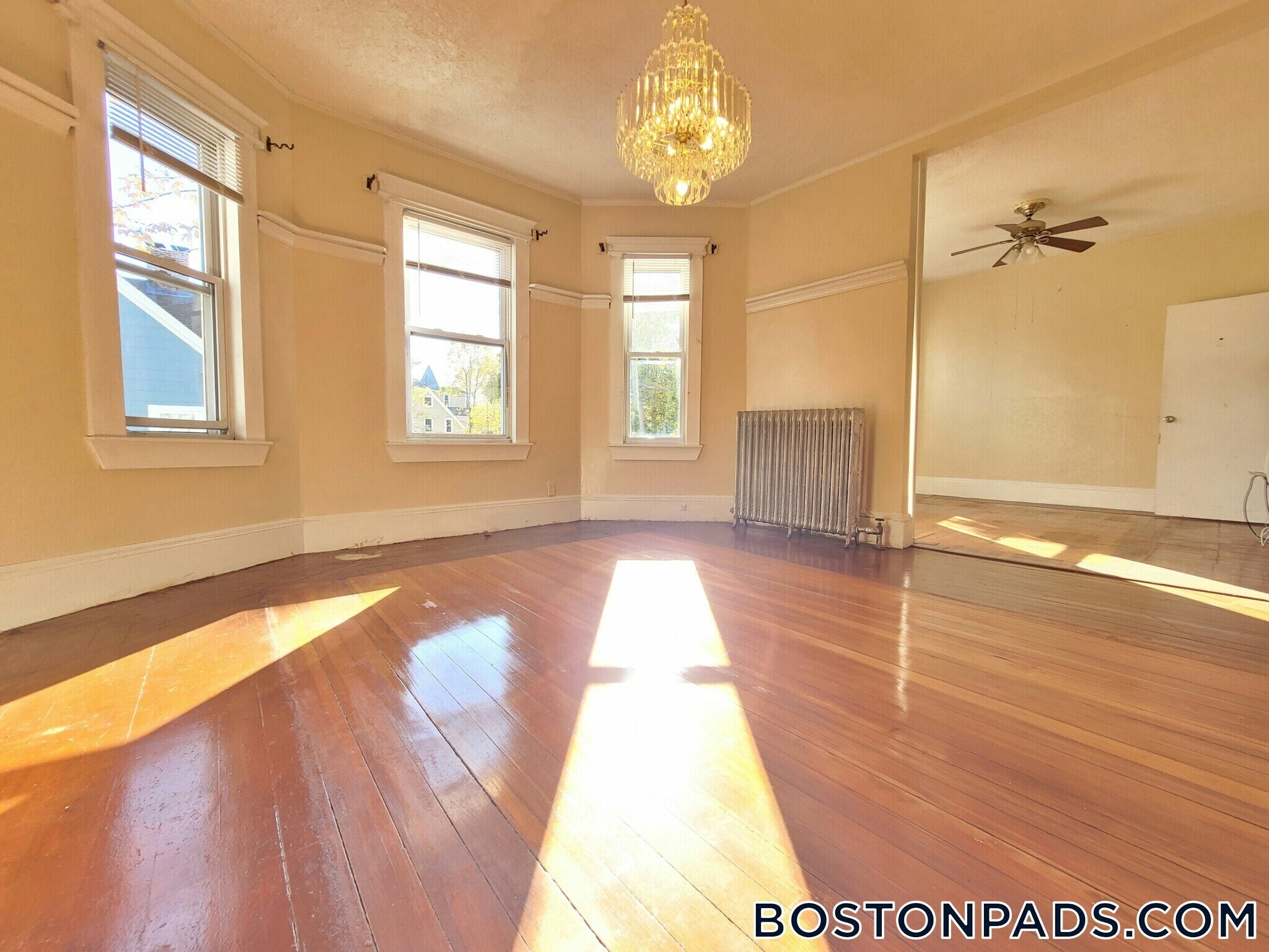 Building Photo - 110 Howland St