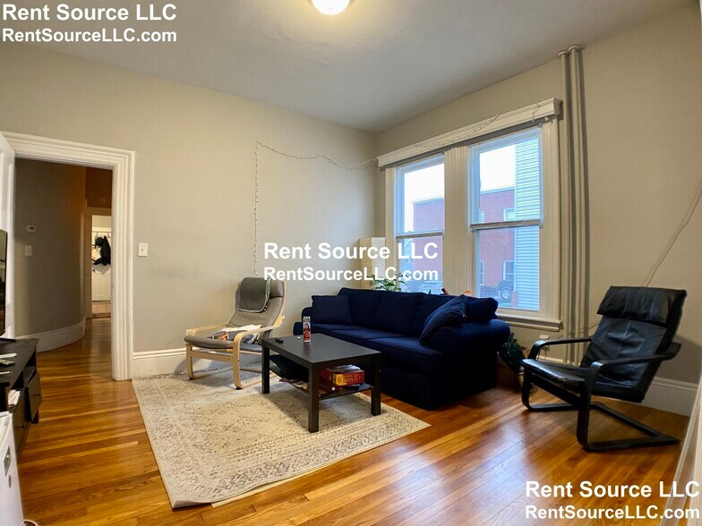 Building Photo - 271 Highland Ave