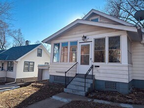 Building Photo - House