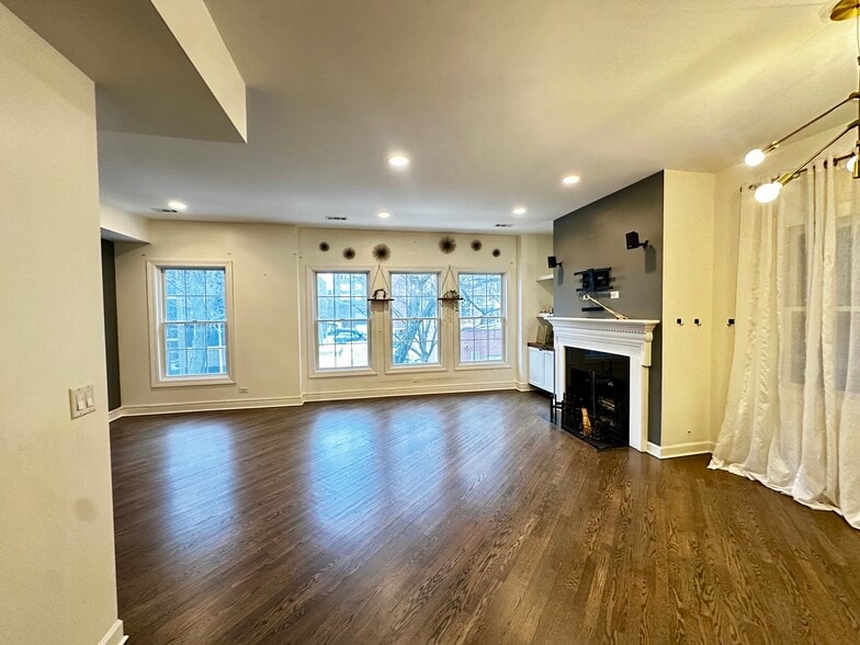 Building Photo - 1547 N North Park Ave