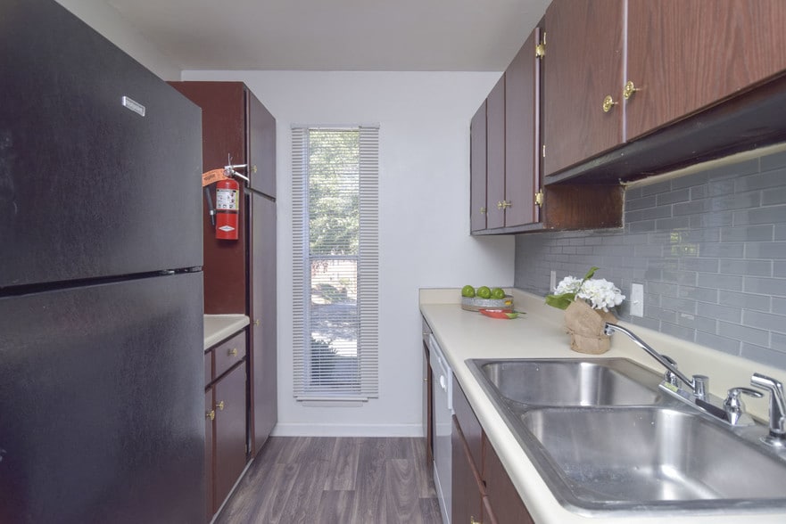 Building Photo - River Ridge