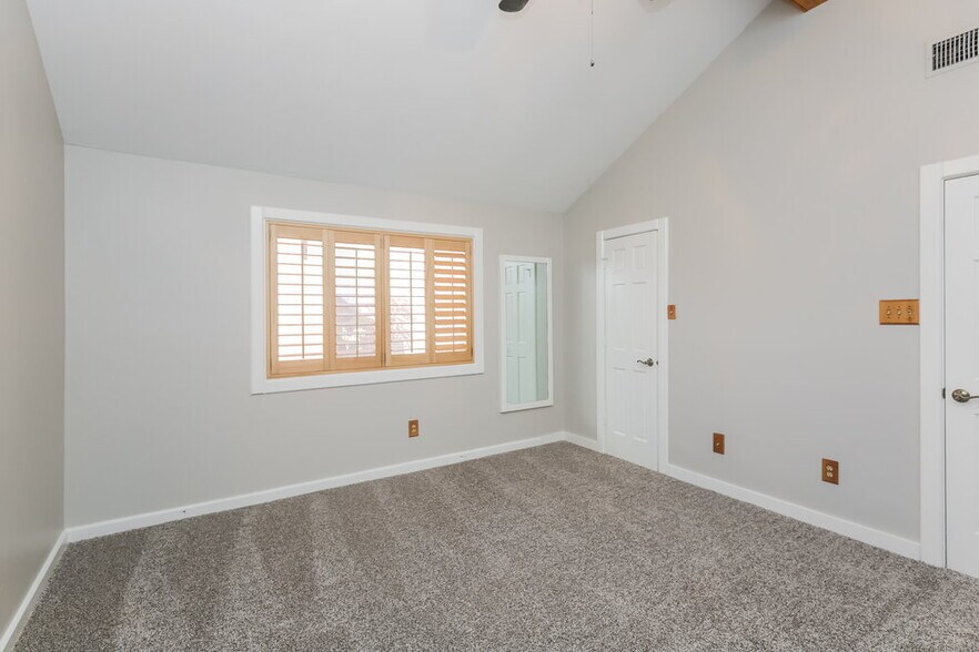 Building Photo - 1476 Hickory Creek Ln