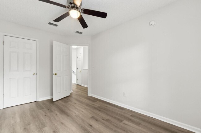 Building Photo - 3126 Penton St