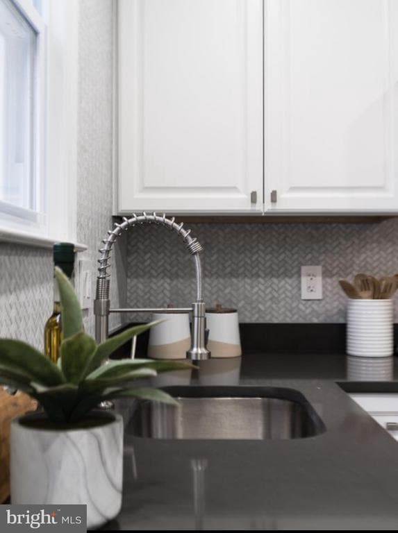 Building Photo - 612 44th St NE