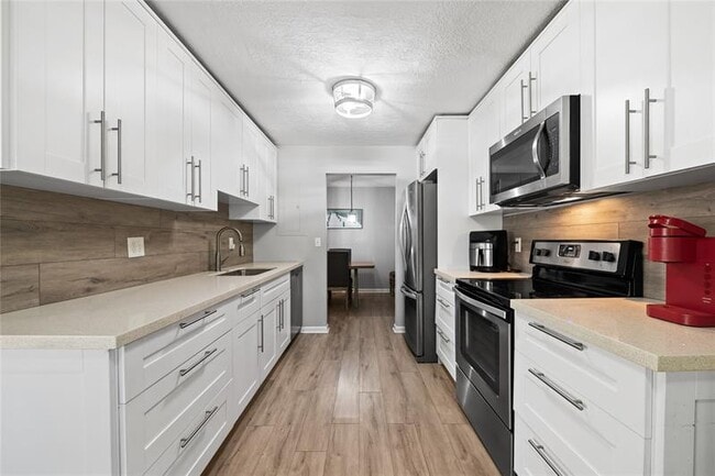 Building Photo - 2739 NW 42nd Ave