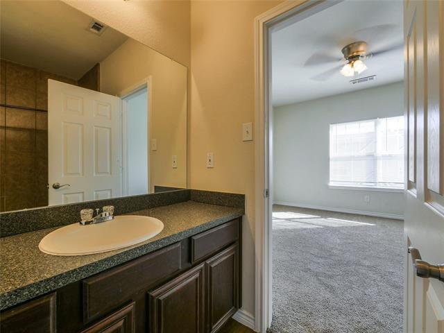 Building Photo - 5421 Dolores Pl