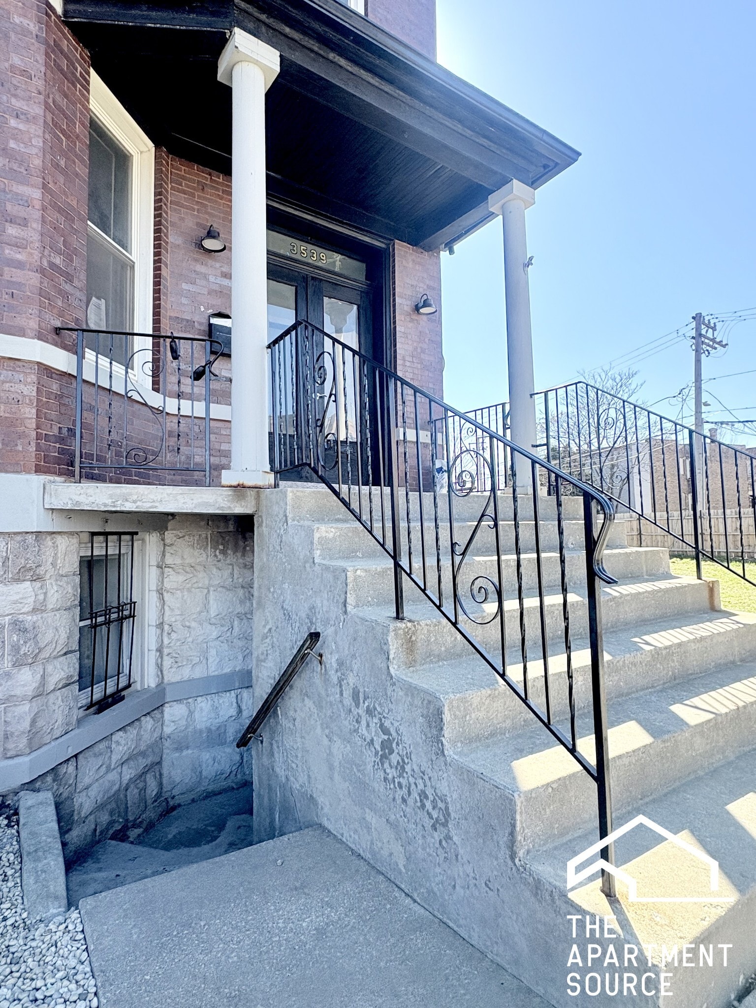 Building Photo - 3858 W Grenshaw St