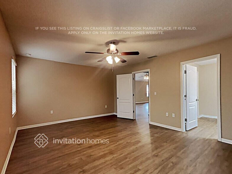 Building Photo - 2344 Oak Stream Dr