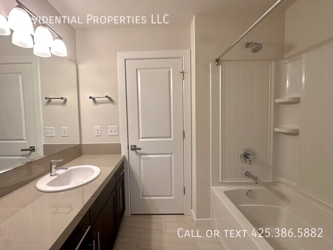 Building Photo - 12915 20th Dr W