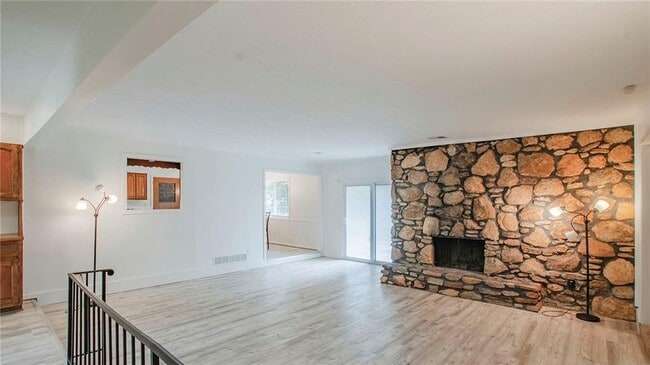 Building Photo - 3016 Donavan Way