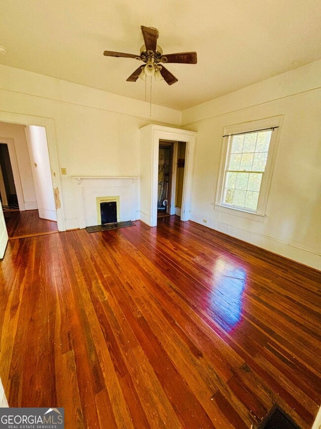 Building Photo - 75 Arch St