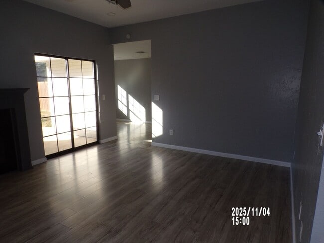 Building Photo - Fresh Paint!!, New Flooring and Granite Counter Tops!!!