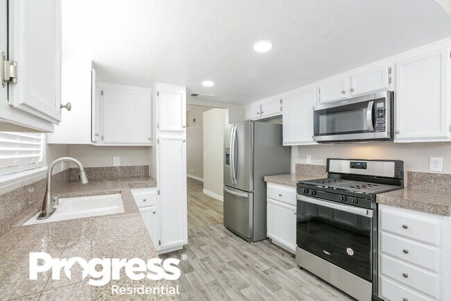 Building Photo - 5797 Goodsprings Ct