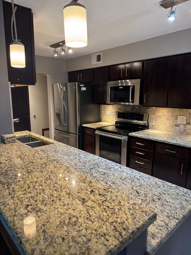 Building Photo - 1017 Buccaneer Dr
