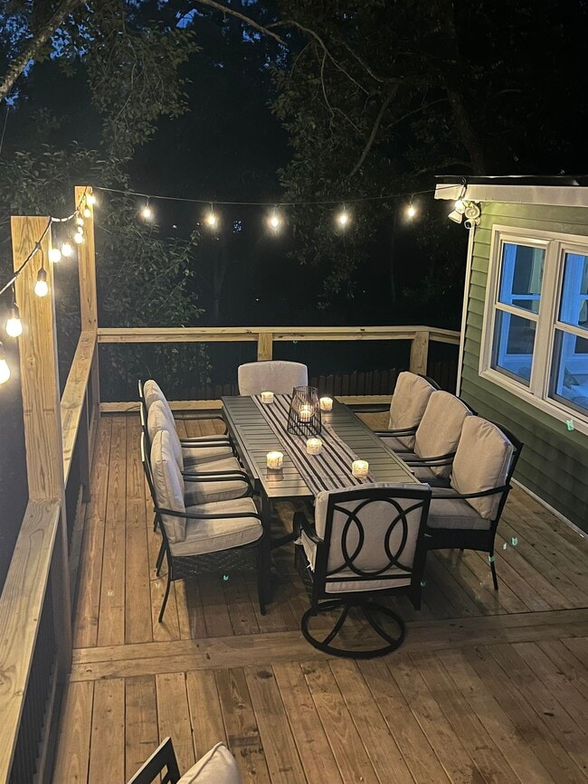 Building Photo - 420 E 6th Ave