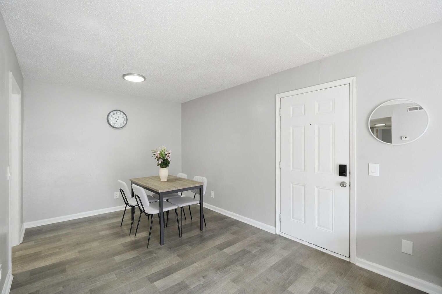 Building Photo - 1302 Stone Mill Cove