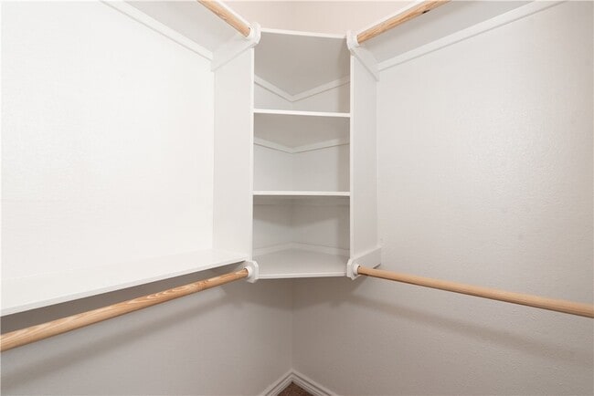 Building Photo - 1915 Dartmouth St