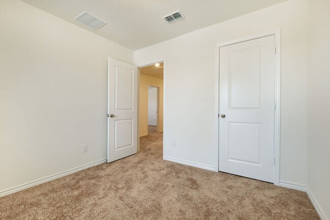 Building Photo - 4519 Gato Calico Dr