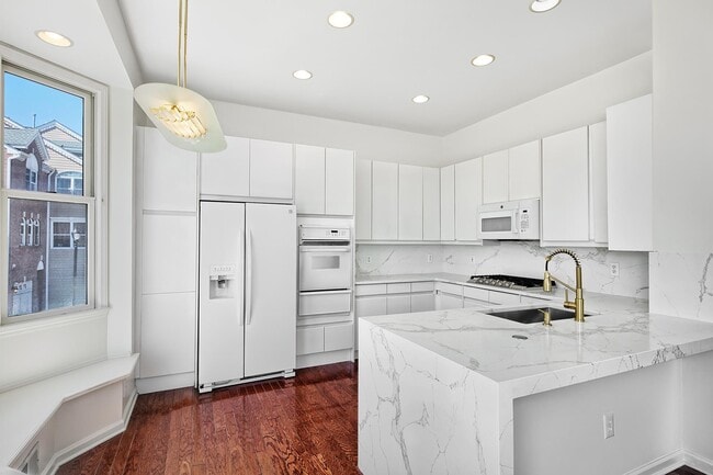 Building Photo - 470 Buffalo Ct