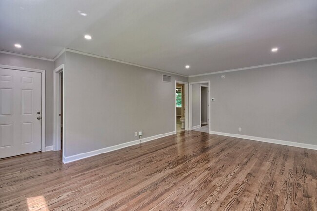 Building Photo - 201 Waccamaw Ave