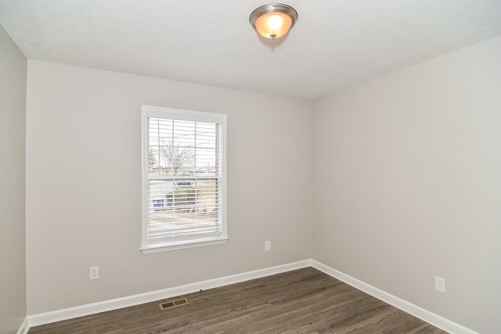 Building Photo - 425 Jonesboro Ct